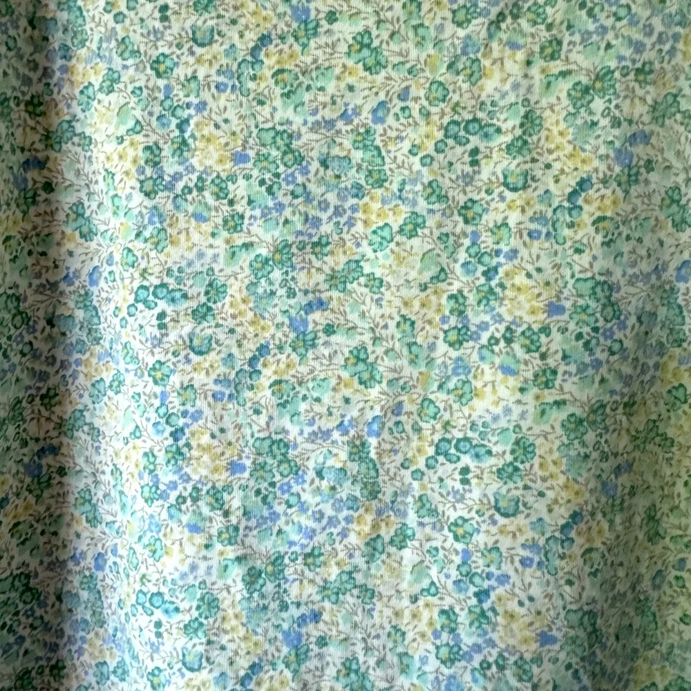 Ann Taylor Camisole / Cami in Pastel Floral Pattern, Medium
